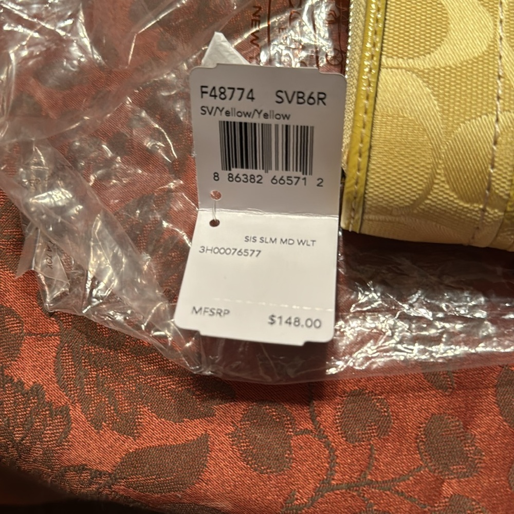 Yellow and Cream Wallet - Picture 8 of 8